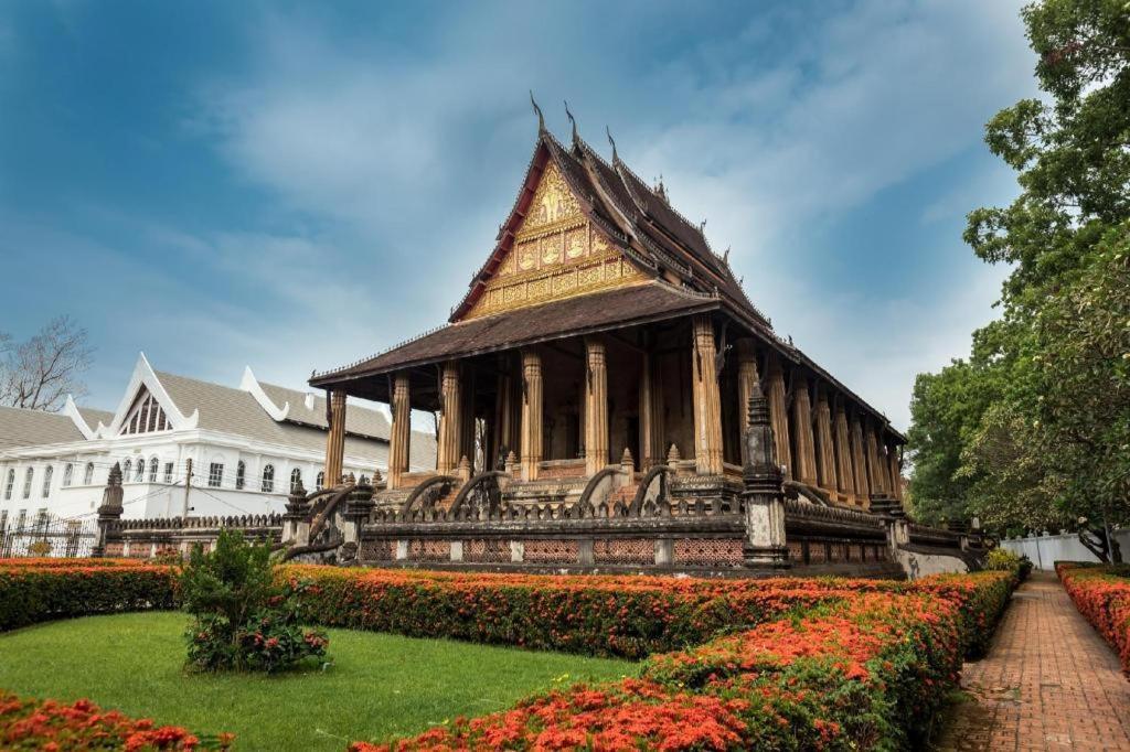 Leuxay Hotel Vientiane Exterior photo